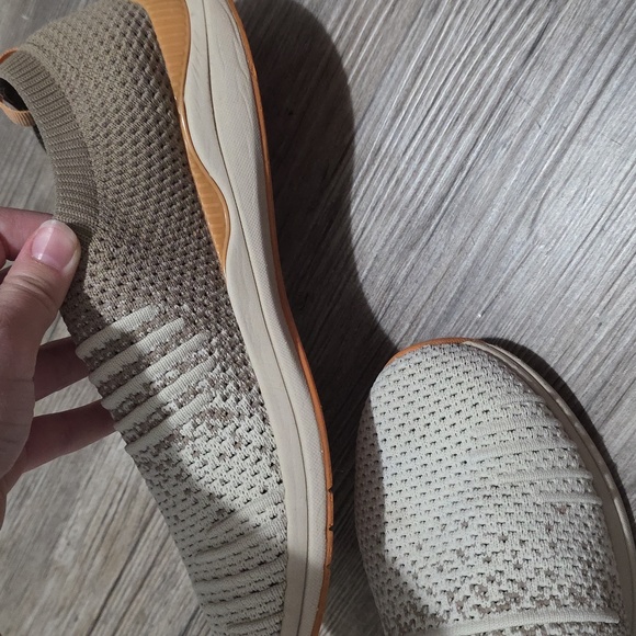 Kuru Stride Sneakers - Picture 8 of 8